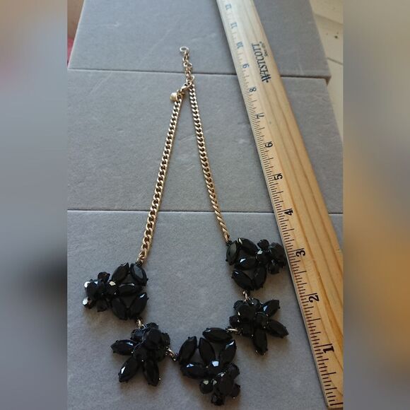 J. Crew black gemstone flowers statement Goldtone necklace - Picture 3 of 7